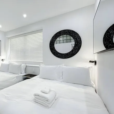 Rent this 7 bed condo on Miami Beach