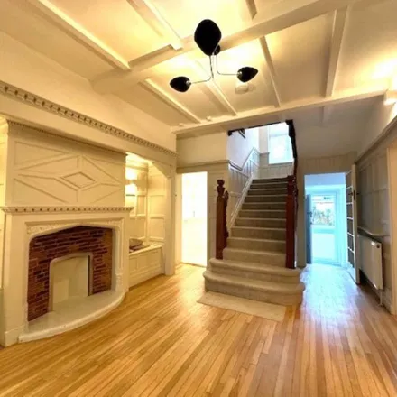 Image 2 - Gloucester Gardens, London, NW11 9AA, United Kingdom - House for rent