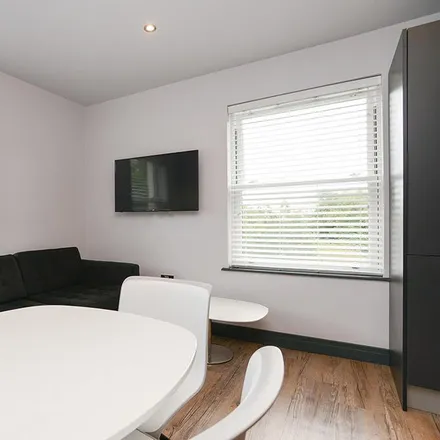 Image 3 - 7a Portland Road, Nottingham, NG7 4HE, United Kingdom - Apartment for rent