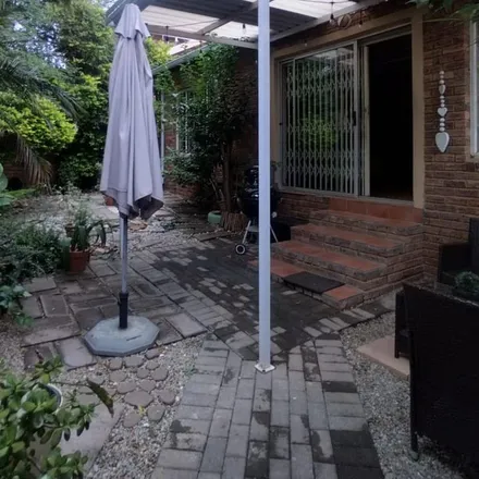 Image 2 - Dubloon Avenue, Wilgeheuwel, Roodepoort, 1734, South Africa - Townhouse for rent