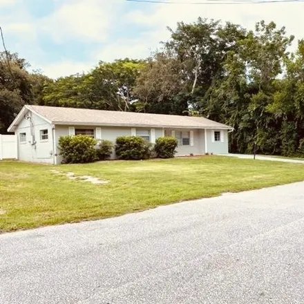 Buy this 4 bed house on 115 Amigos Road in DeBary, FL 32713