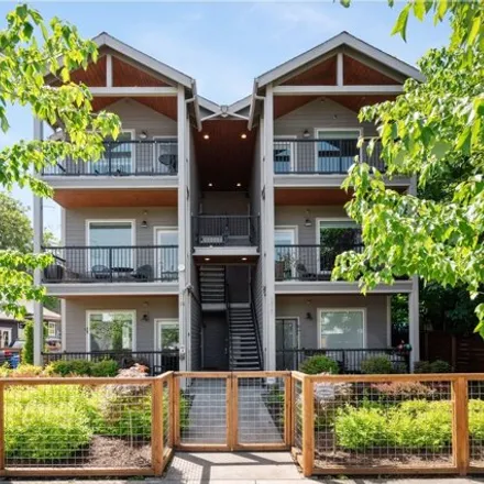 Buy this 2 bed condo on 5413 North Minnesota Avenue in Portland, OR 97217