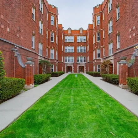 Buy this 2 bed condo on 4834 West Henderson Street in Chicago, IL 60634