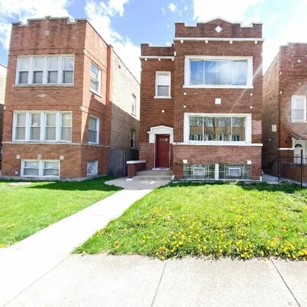 Buy this 8 bed house on 1409 North Leclaire Avenue in Chicago, IL 60651