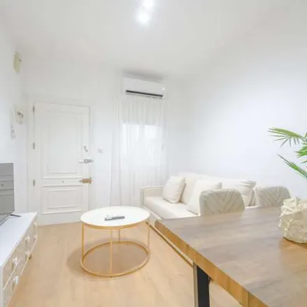 Image 2 - Madrid, Calle Carlos Aurioles, 21A, 28018 Madrid - Apartment for rent