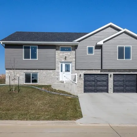 Buy this 4 bed house on 8686 Cashel Drive in Peosta, IA 52068