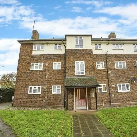 Buy this 1 bed apartment on Derwent Parade in Daiglen Drive, South Ockendon