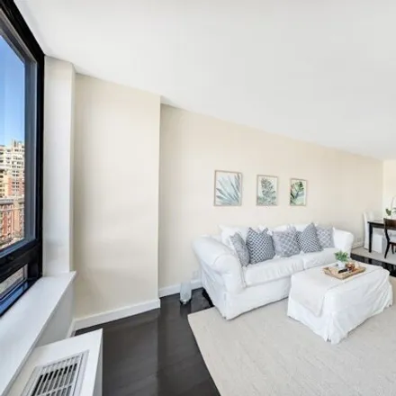 Image 3 - The Bromley, 225 West 83rd Street, New York, NY 10024, USA - Condo for sale