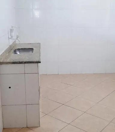 Rent this 2 bed apartment on Rua Florino Godoy in Jardim 25 de Agosto, Duque de Caxias - RJ