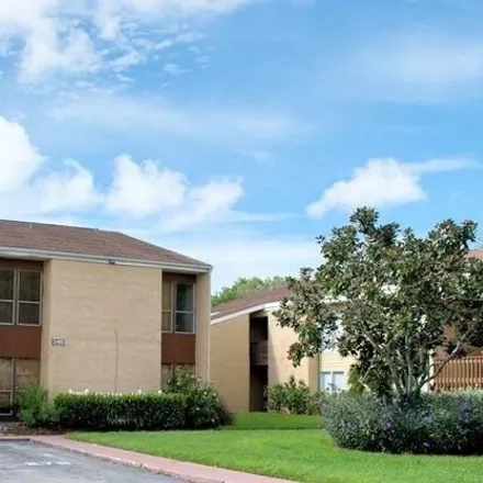 Rent this 3 bed condo on 5698 Bronx Avenue in Sarasota County, FL 34231