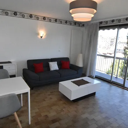 Rent this 2 bed apartment on 3 Rue de Londres in 38000 Grenoble, France