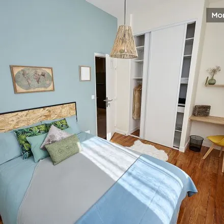 Rent this 4 bed apartment on 20 Rue Guynemer in 38100 Grenoble, France