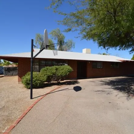 Rent this 3 bed house on 7341 East 31st Street in Tucson, AZ 85710