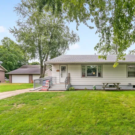 Image 1 - 215 North Oak Street, Hinckley, Squaw Grove Township, IL 60520, USA - House for sale