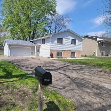 Image 1 - 2820 Pearson Parkway, Brooklyn Park, MN 55444, USA - House for sale
