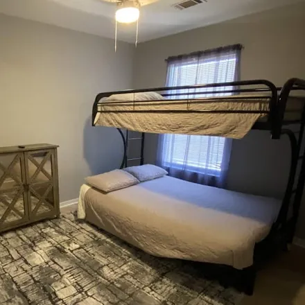 Rent this 3 bed condo on North Charleston