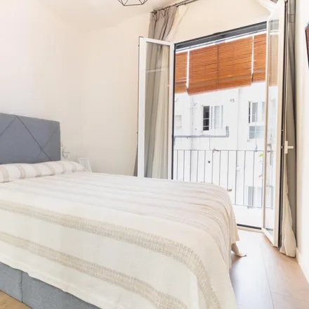 Rent this 2 bed apartment on Carrer de Còrsega in 438, 08037 Barcelona