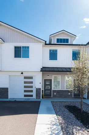 Buy this 3 bed townhouse on unnamed road in Chubbuck, ID