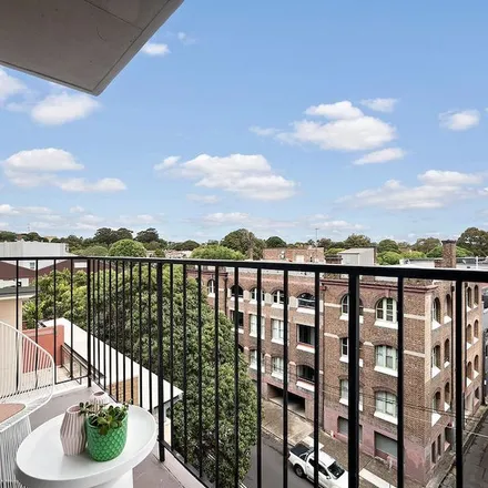 Image 3 - Camperdown Central, 144 Mallett Street, Camperdown NSW 2050, Australia - Apartment for rent