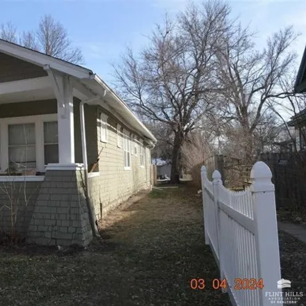 Image 2 - 827 West Walnut Street, Herington, Dickinson County, KS 67449, USA - House for sale