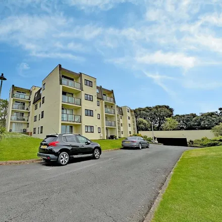 Rent this 3 bed apartment on Grafton Road in Torquay, TQ1 1UL