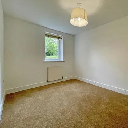 Image 6 - Eythorne Court, 1 Windmill Lane, Ewell, KT17 1HY, United Kingdom - Apartment for rent