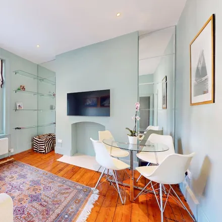 Rent this 1 bed apartment on London in SW4 0DB, United Kingdom