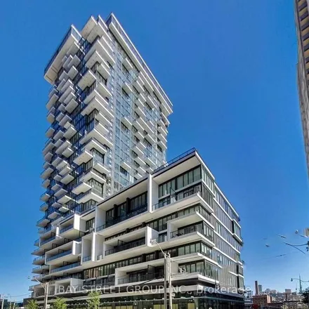 Image 3 - 88 Queen North, 77 Shuter Street, Old Toronto, ON M5B 0B8, Canada - Apartment for rent