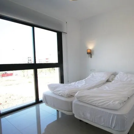 Rent this 2 bed apartment on Mercadillo Arenales del Sol in carrer Gran Via / Calle de la Gran Vía, 03196 Elx / Elche