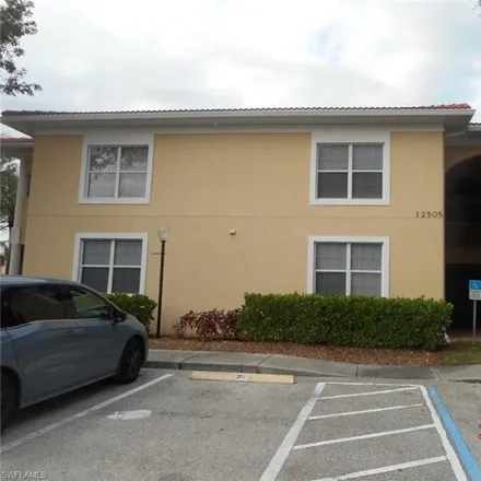 Image 2 - 9036 Colby Drive, Lee County, FL 33919, USA - Condo for rent