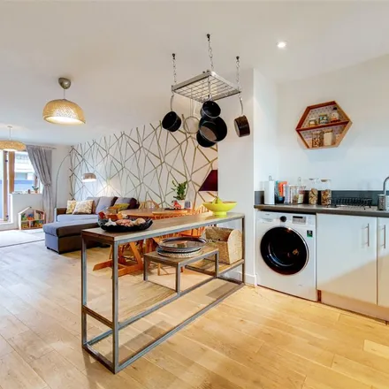 Image 6 - 4 Meath Crescent, London, E2 0QG, United Kingdom - Apartment for rent