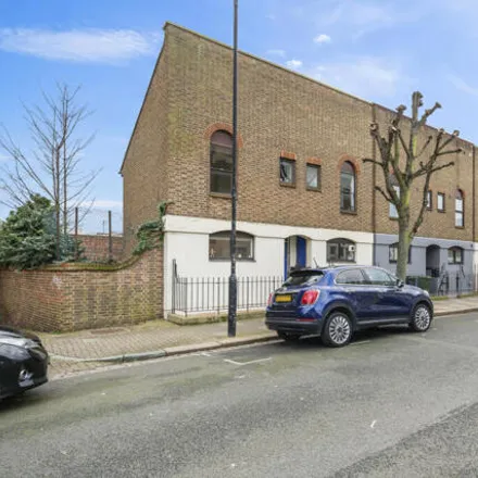 Buy this 5 bed duplex on Tapping the Admiral in 77 Castle Road, London