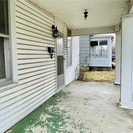 Image 2 - 401 South 8th Street, West Terre Haute, Vigo County, IN 47885, USA - House for sale