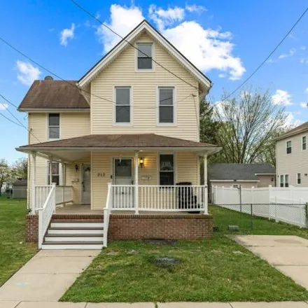 Buy this 4 bed house on 266 Chestnut Street in Cambridge, Delran Township