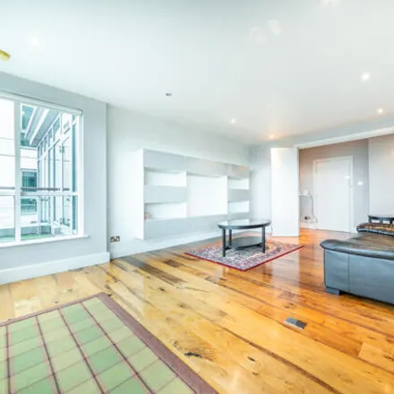 Image 4 - Fountain House, 16 A202, London, SW8 2LJ, United Kingdom - Room for rent