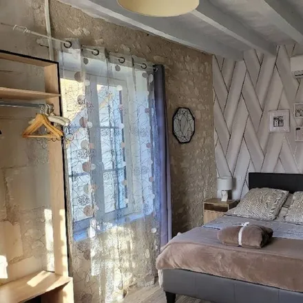 Rent this 3 bed townhouse on 37800 Sainte-Maure-de-Touraine
