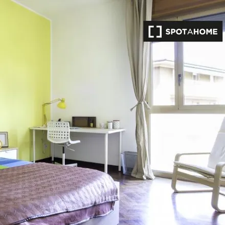 Rent this 6 bed room on Viale Giovanni Vicini 6e in 40122 Bologna BO, Italy