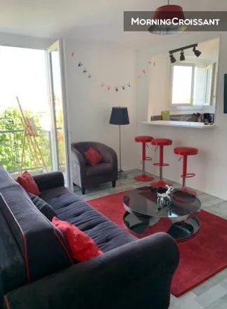 Rent this 3 bed room on Toulouse in Saint-Michel, FR