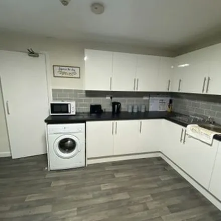 Rent this 6 bed apartment on 68A Denison Street in Beeston, NG9 1AX