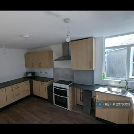 Image 8 - Iceland, 12, 14 Quay Street, Ammanford, SA18 3DB, United Kingdom - Apartment for rent