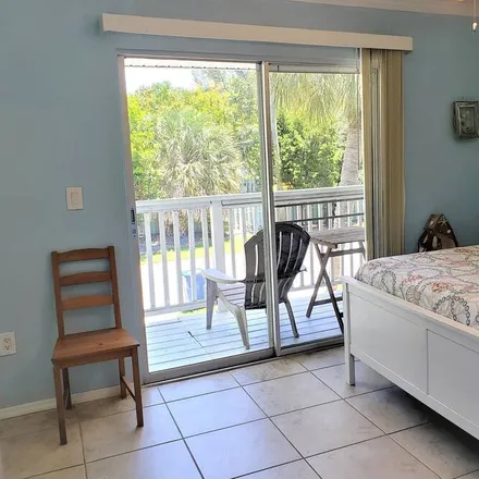 Rent this 2 bed townhouse on Holmes Beach