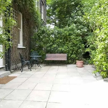 Image 5 - Stanley's, 151 Sydney Street, London, SW3 6NR, United Kingdom - Apartment for rent