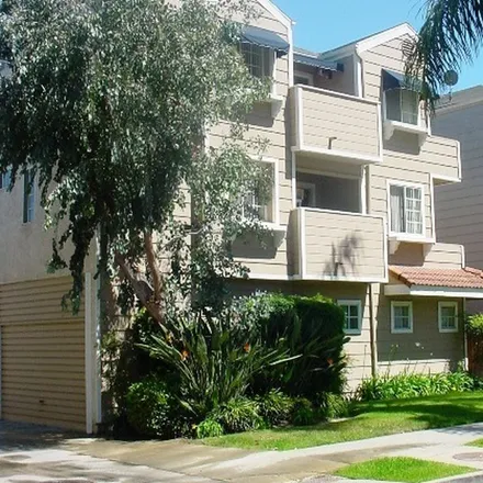 Rent this 2 bed apartment on United States Post Office in 2nd Street, Long Beach