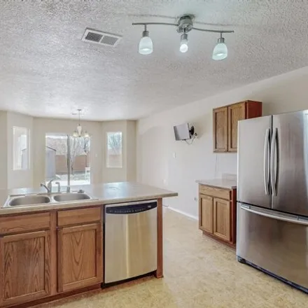 Image 6 - 3738 Havasu Falls Street Northeast, Rio Rancho, NM 87144, USA - House for sale