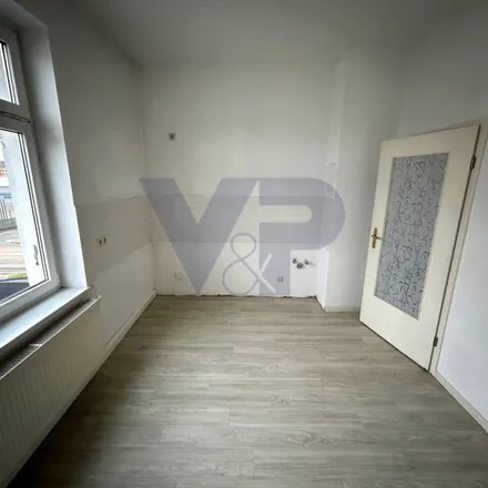 Rent this 3 bed apartment on Wiesestraße 164 in 07548 Gera, Germany