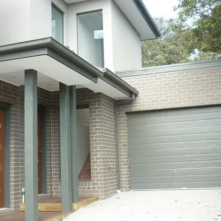 Rent this 3 bed townhouse on St Peter Julian Eymard Primary School in Reay Road, Mooroolbark VIC 3138