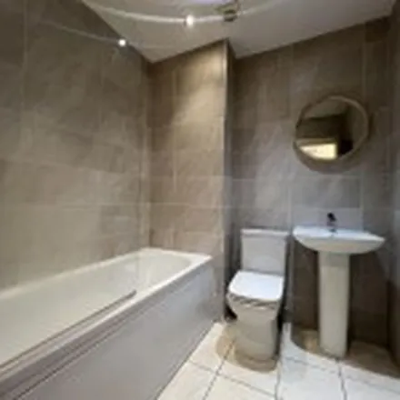 Image 4 - 8 Millgate, Stockport, SK1 2AG, United Kingdom - Apartment for rent