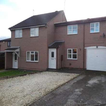 Rent this 2 bed townhouse on Meynell Close in Burton-on-Trent, DE15 9DP