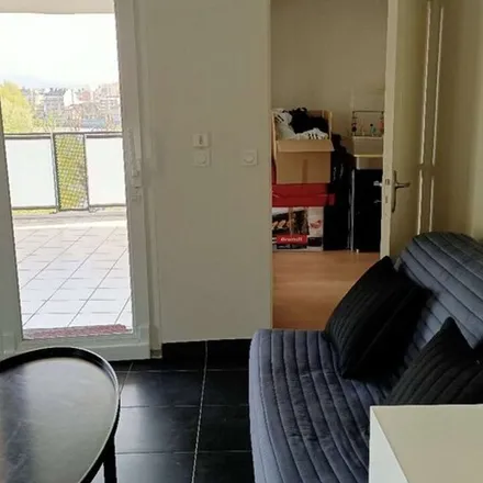 Rent this 2 bed apartment on 13 Boulevard Jean Pain in 38000 Grenoble, France