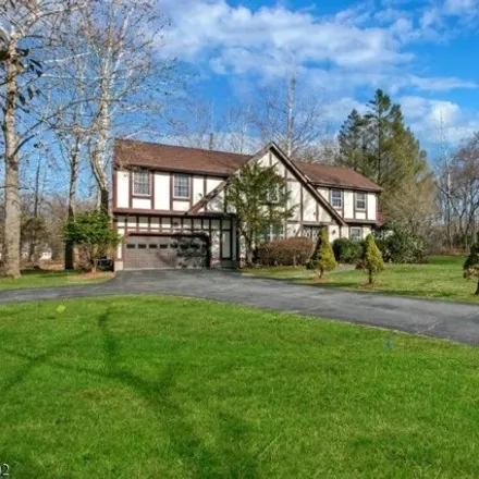 Rent this 4 bed house on 637 Osio Lane in Crystal Lake, Franklin Lakes